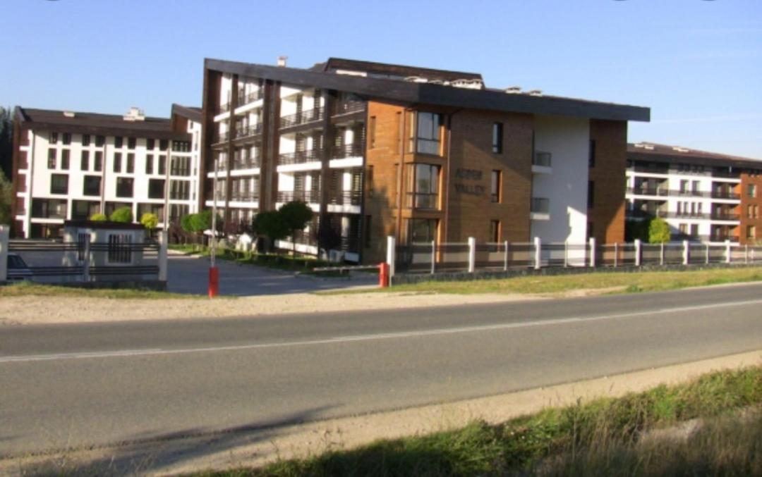Aspen Luxury Apartamnet Razlog Exterior photo